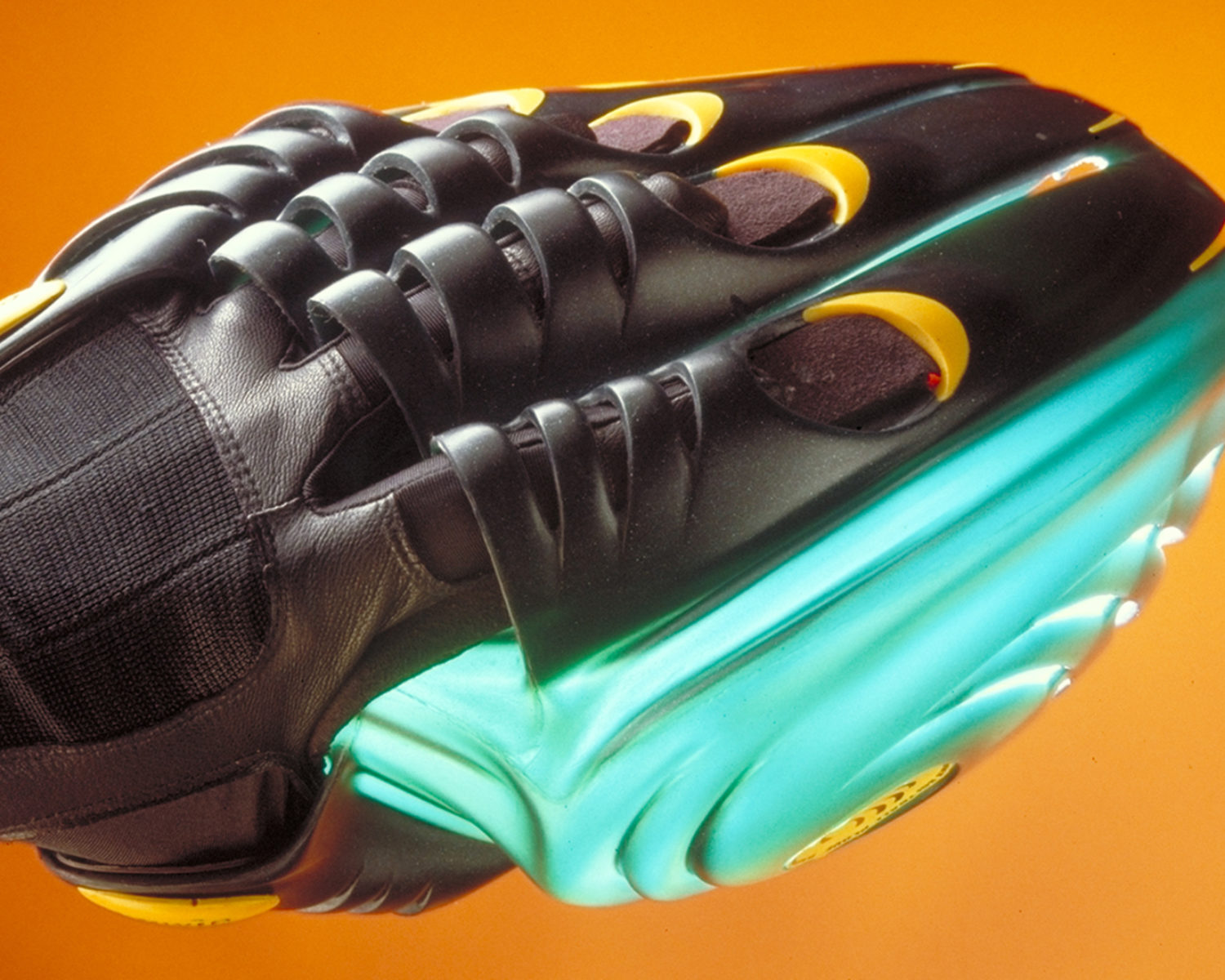 priority_designs_baseball_glove_design_and_engineering_004