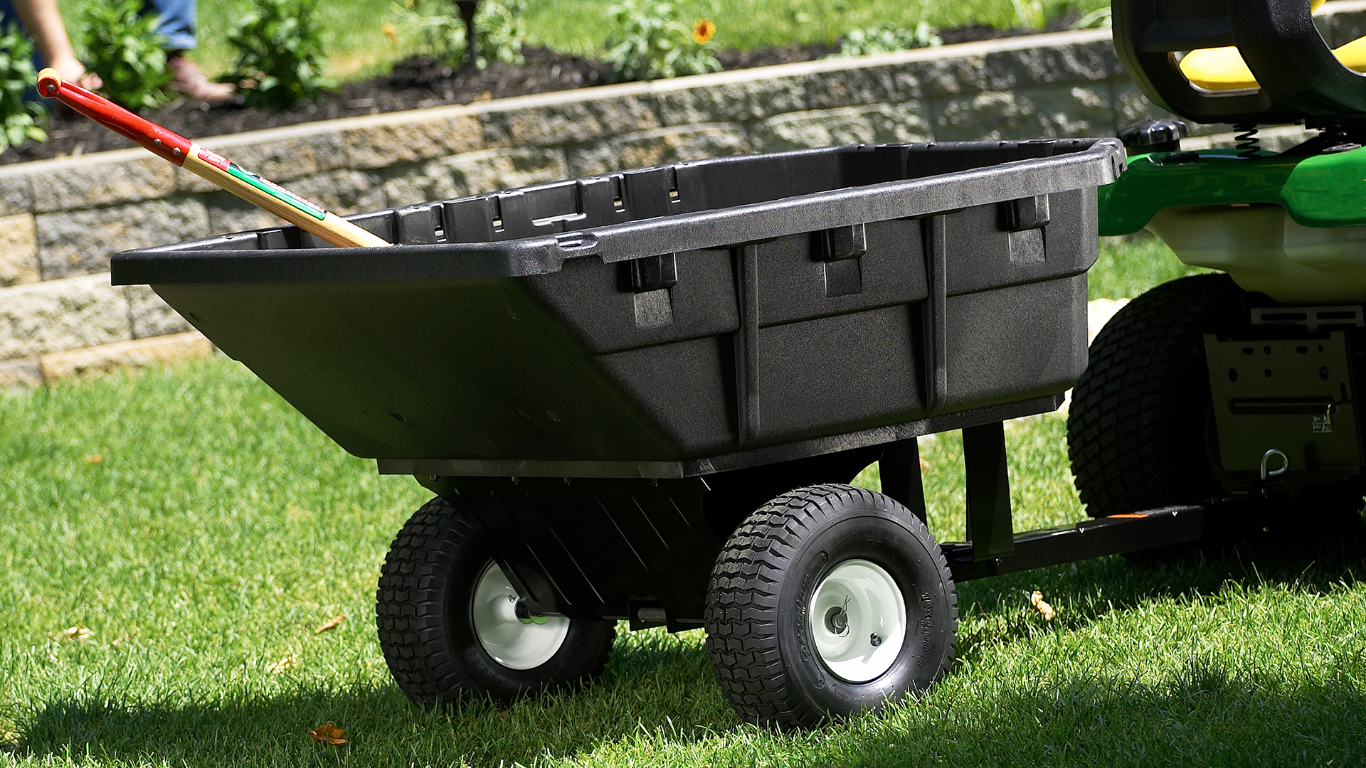 priority_designs_lawn_and_garden_cart_design_and_engineering_005