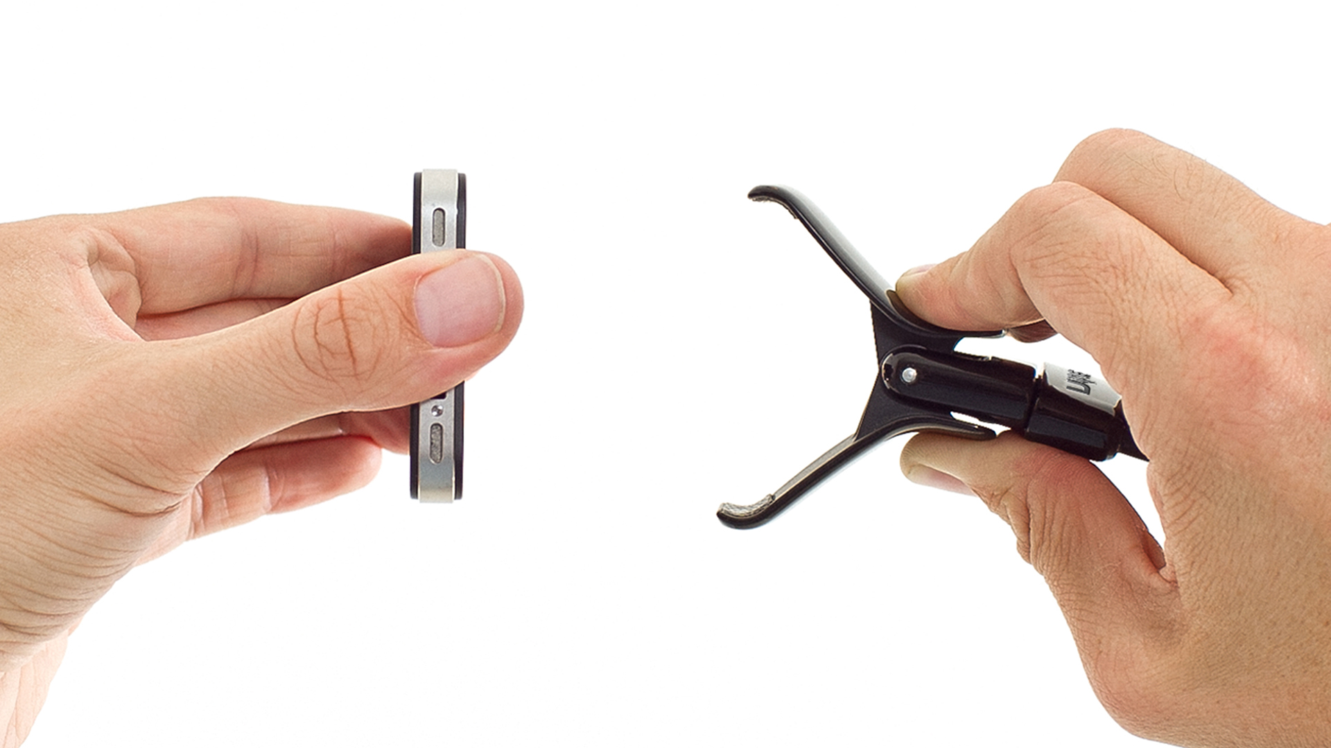 priority_designs_mobile_smart_phone_accessory_design_and_engineering_004