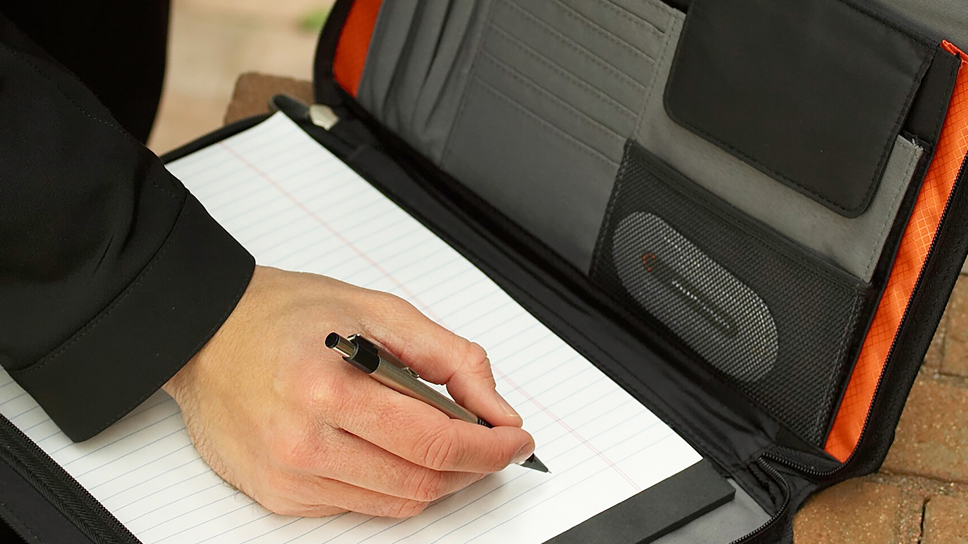 priority_designs_soft_goods_messenger_bag_design_and_prototyping_004