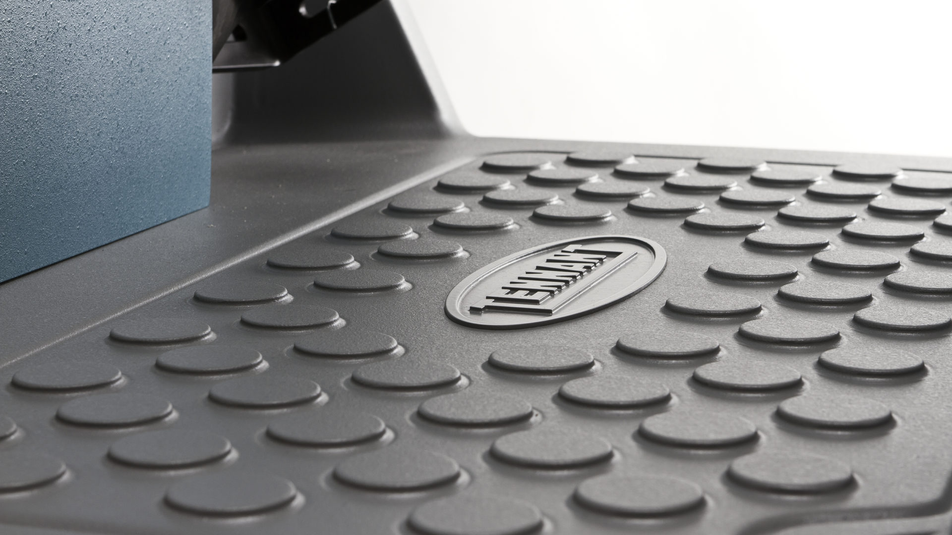 priority_designs-specialty-painting-prototype-floor-texture-1920x1080