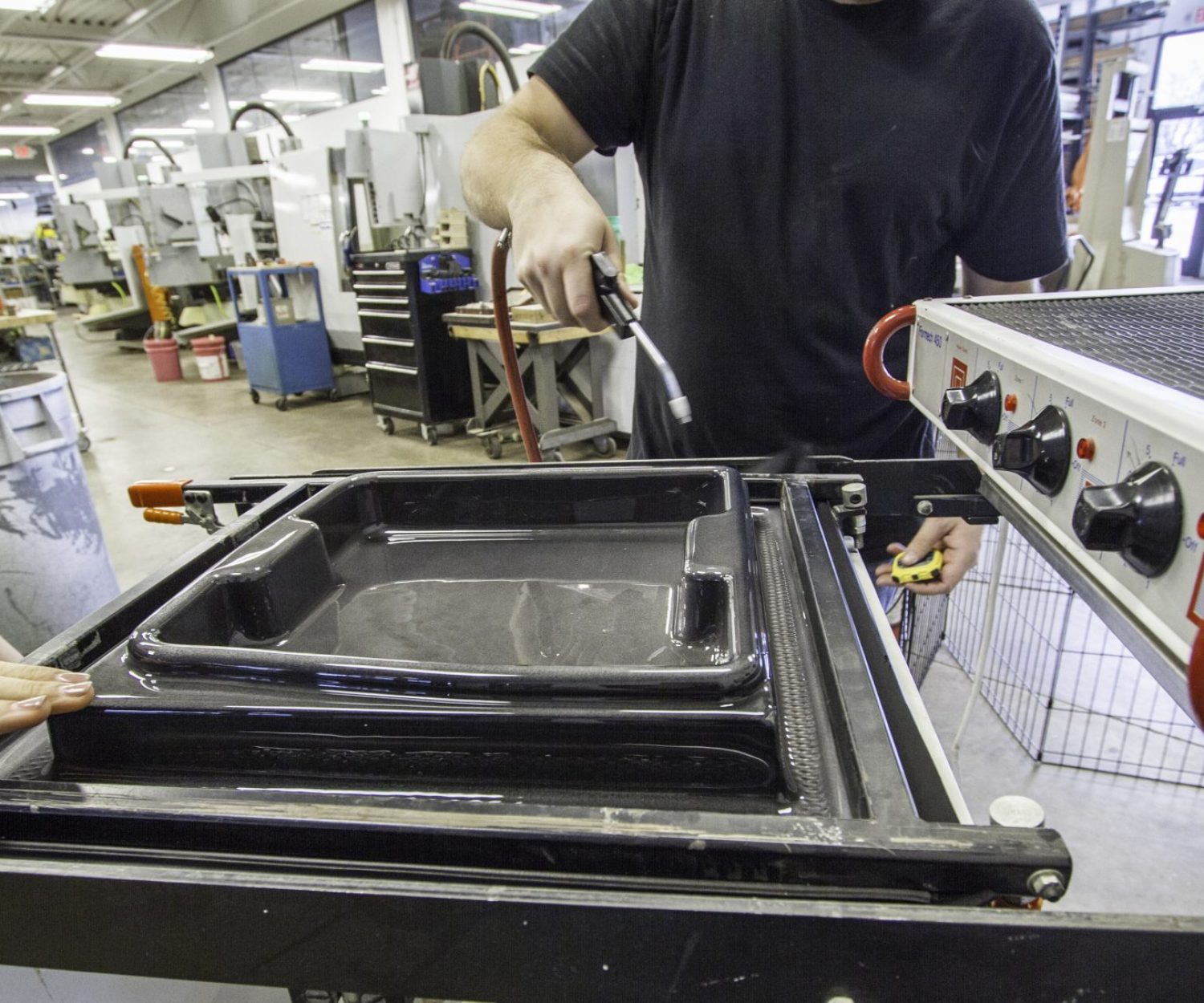 priority_designs-vacuum-forming-prototype-machine