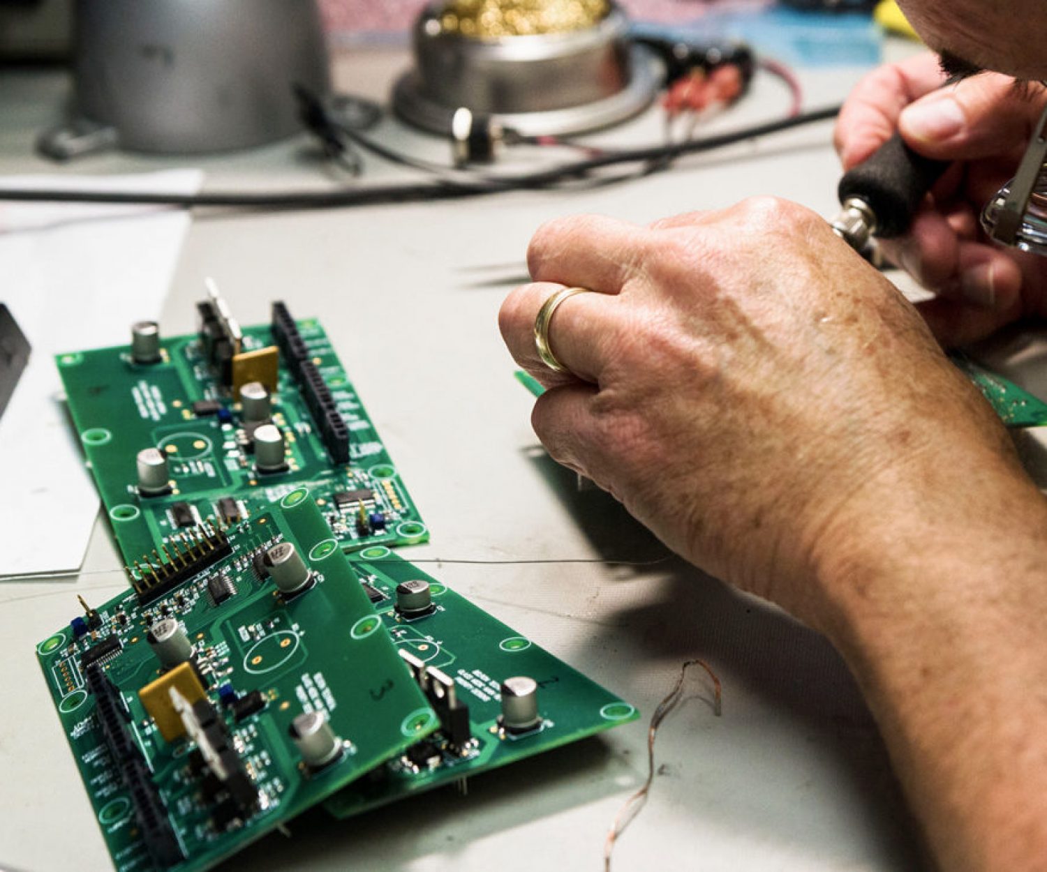 priority_designs_ppc_electronics_lab_electronic_prototype